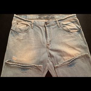 Ripped Men’s Bootcut Jeans (Old Navy)